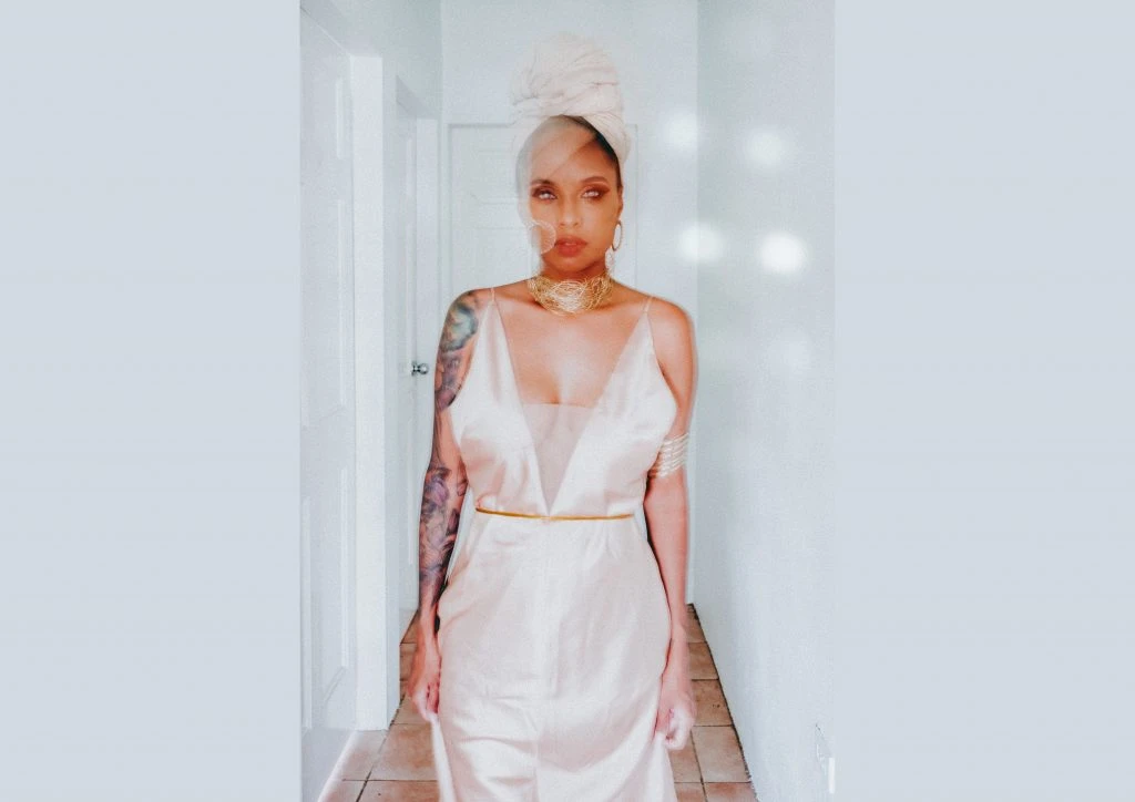 Solaye Window Light Effects – Chinelle Rojas (Meridian) — preview 4